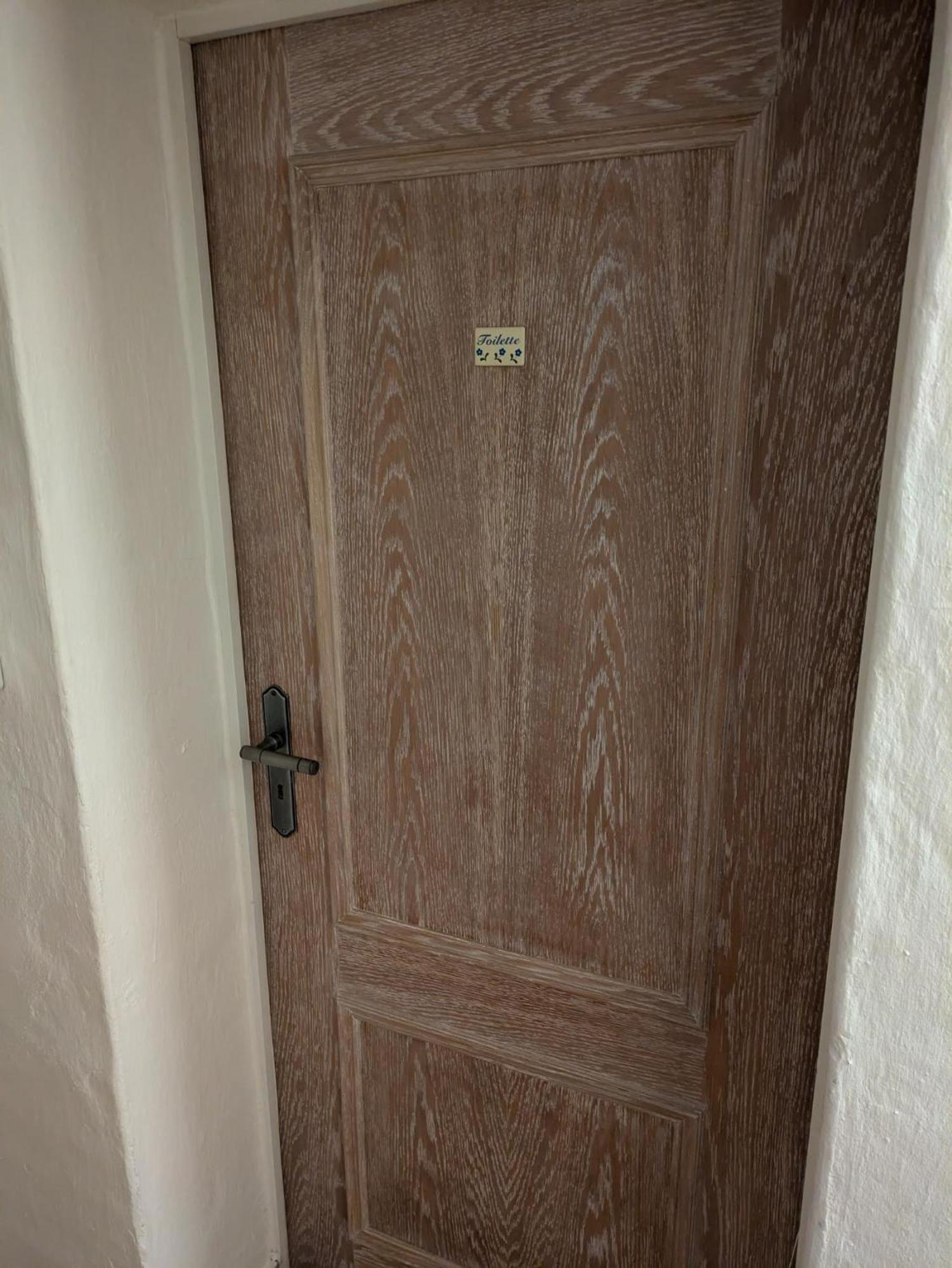 Gemuetliches Nest Im Basement Apartment Weilburg Bagian luar foto