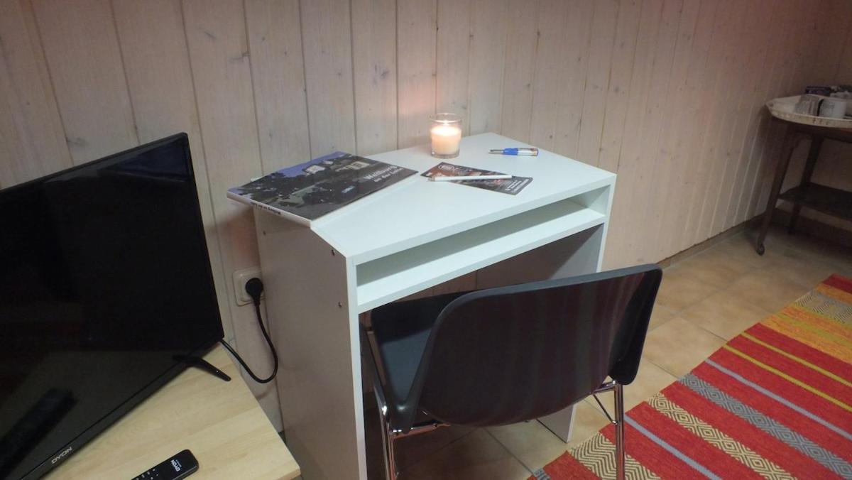 Gemuetliches Nest Im Basement Apartment Weilburg Bagian luar foto
