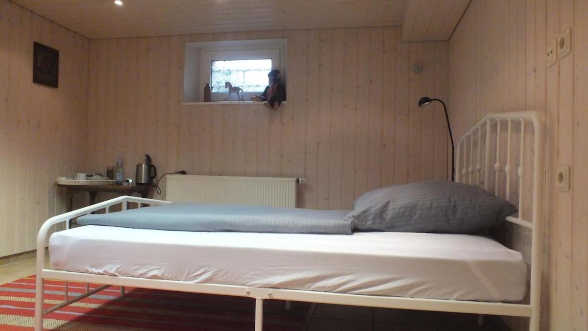 Gemuetliches Nest Im Basement Apartment Weilburg Bagian luar foto
